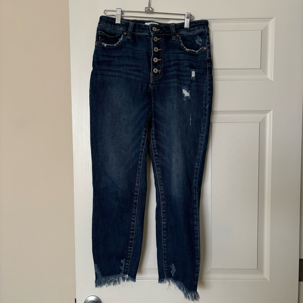 KanCan Estilo Distressed Button Fly jeans size 9/28